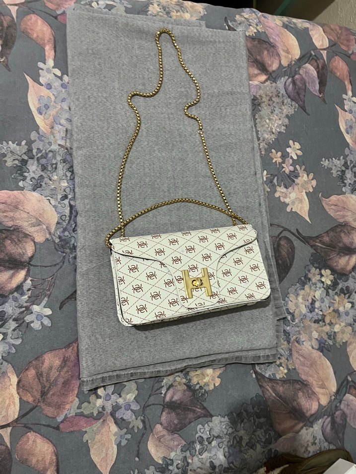 Zincir Detaylı Beyaz Yılan Desenli Kadın Çanta - Görsel 4