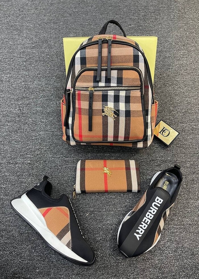 BURBERRY set - Görsel 3