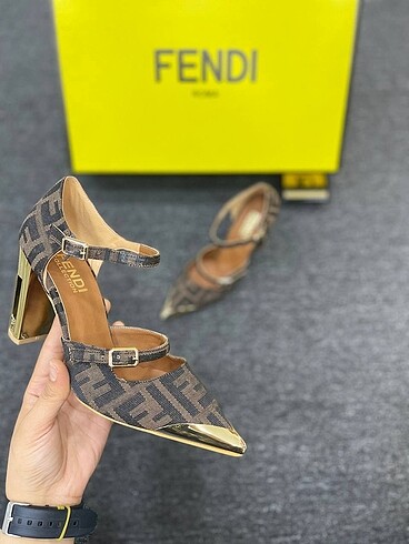 Fendi ayakkabı - Görsel 5