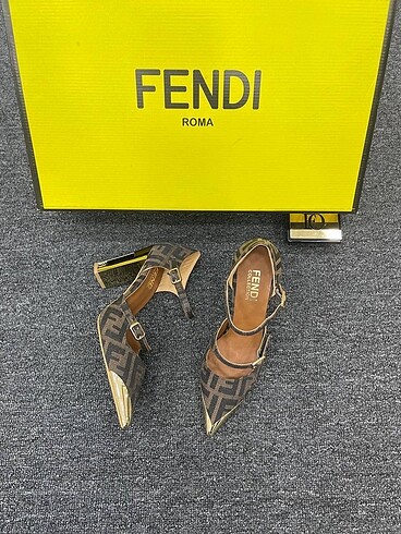 Fendi ayakkabı - Görsel 6
