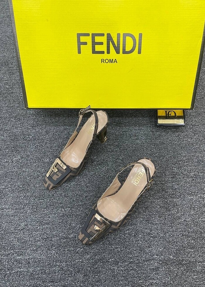 Fendi ayakkabı - Görsel 3
