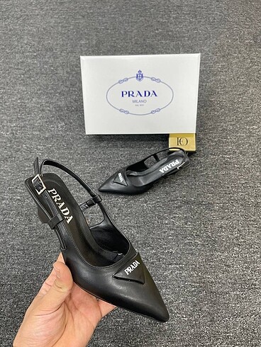 diğer Beden Prada babet