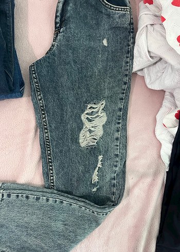 Gri Mavi Yırtık Detaylı Salaş Kadın Jean - Görsel 2