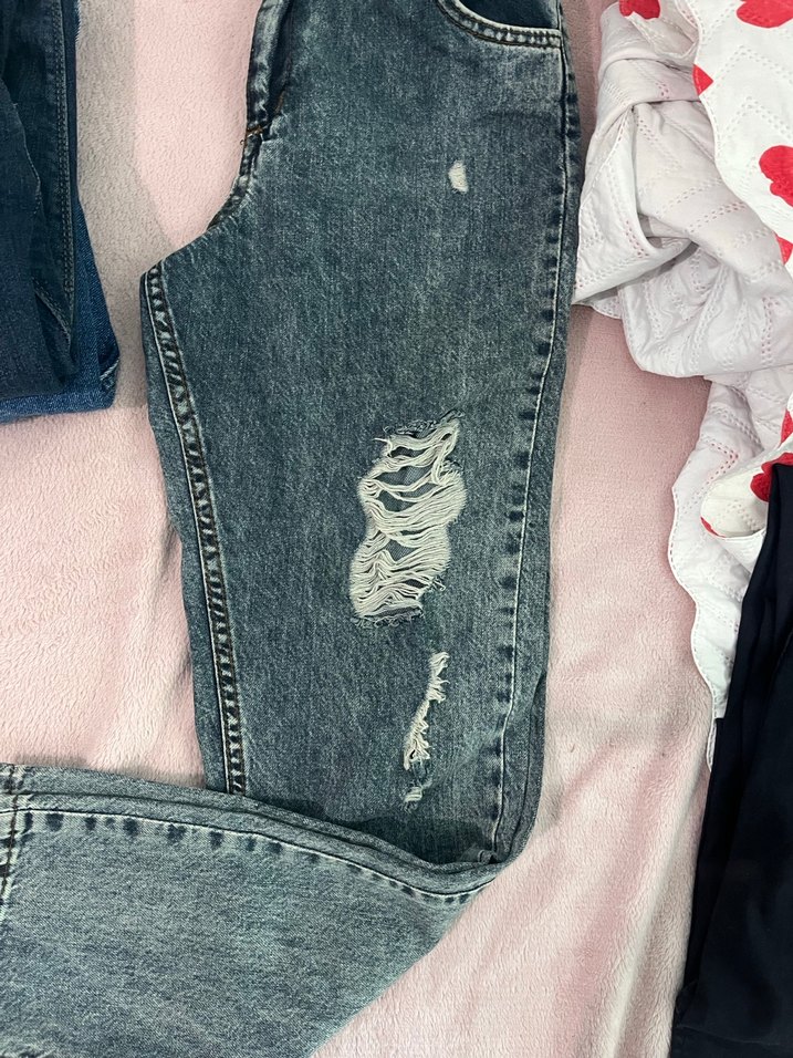 Gri Mavi Yırtık Detaylı Salaş Kadın Jean - Görsel 2