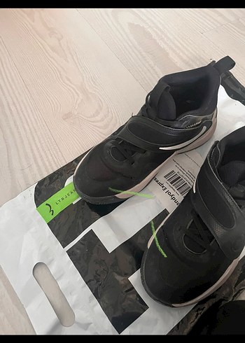 Nike Team Hustle D 11 Siyah  Spor Ayakkabı - Görsel 3