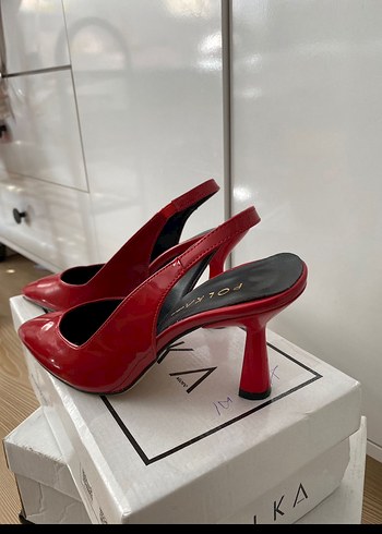 Kırmızı Rugan Stiletto Yılan Desenli Tokalı - Görsel 2