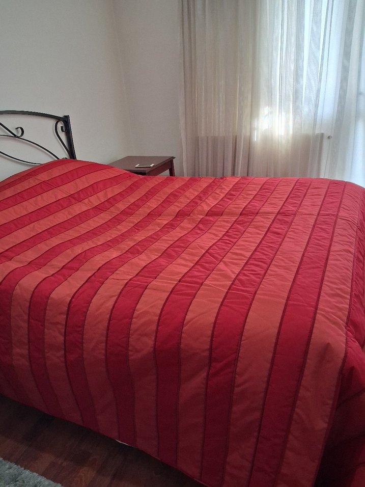 Özel diktirilmiş, Kırmızı Çizgili Saten,Astarlı Yatak Örtüsü - Görsel 2