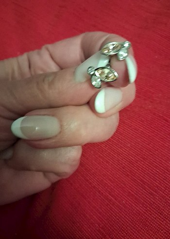 Yurt dışından alınma Zirkon taşlı çiçek desenli küpe - Görsel 3