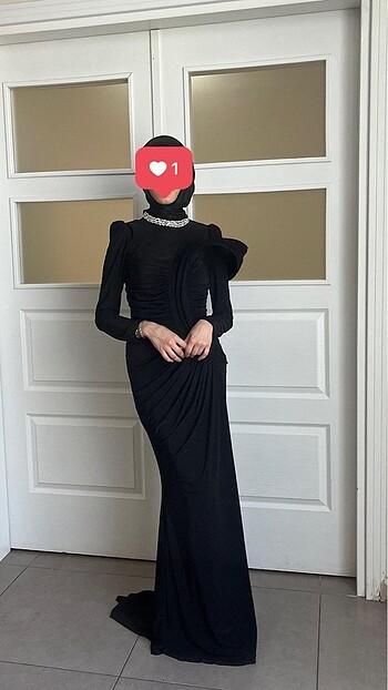 Omuz detaylı taşlı abiye