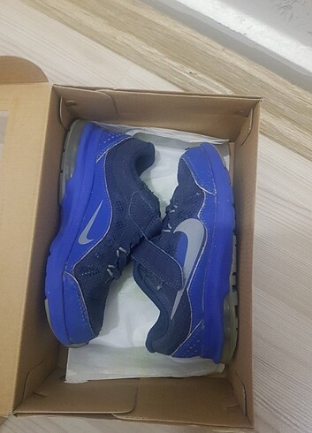 27 Beden Nike erkek çocuk ayakkabısı mavi
