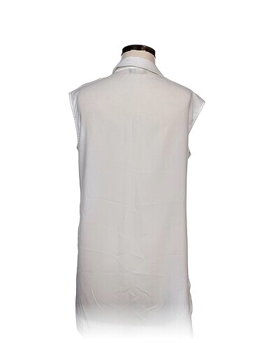 42 Beden Fabrika Bluz %70 İndirimli.