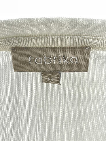 m Beden beyaz Renk Fabrika Bluz %70 İndirimli.