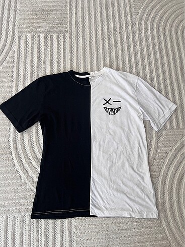 İki renkli t-shirt