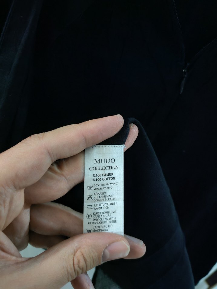 MUDO Siyah Drapeli V Yaka Midi Elbise - Görsel 4