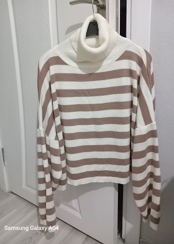 Bej Beyaz Çizgili Boğazlı Kadın Kazak - Görsel 2