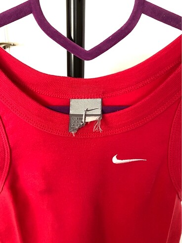s Beden Kadın Nike Kolsuz Tişört