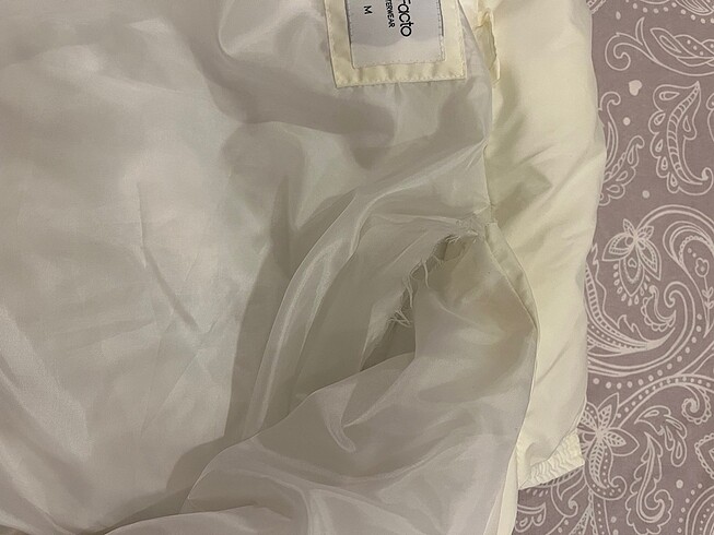 m Beden beyaz Renk Kadın ekru şişme mont