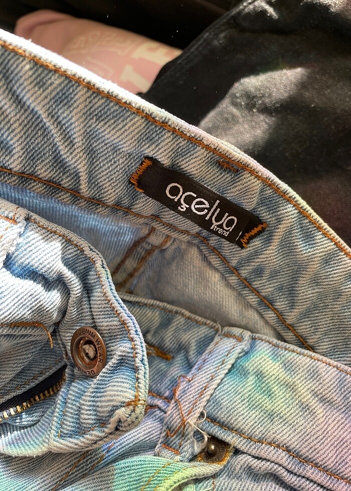 Yırtık pantolon - Görsel 3