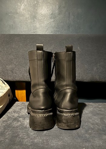 Trendyol & Milla Siyah Deri Platform Topuklu Punk Botlar