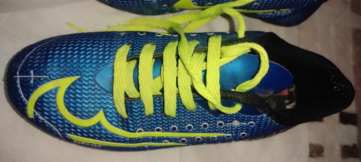 Renkli Erkek Futbol Ayakkabısı Velcro Bağcıklı - Görsel 2