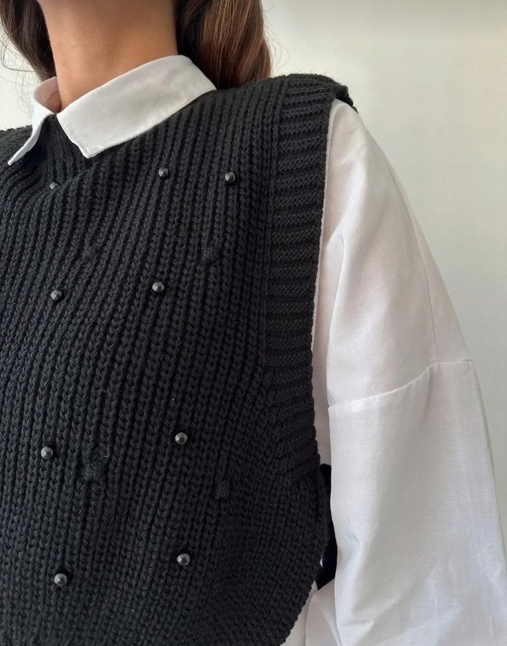Siyah Örgü Kısa Süveter - Görsel 3