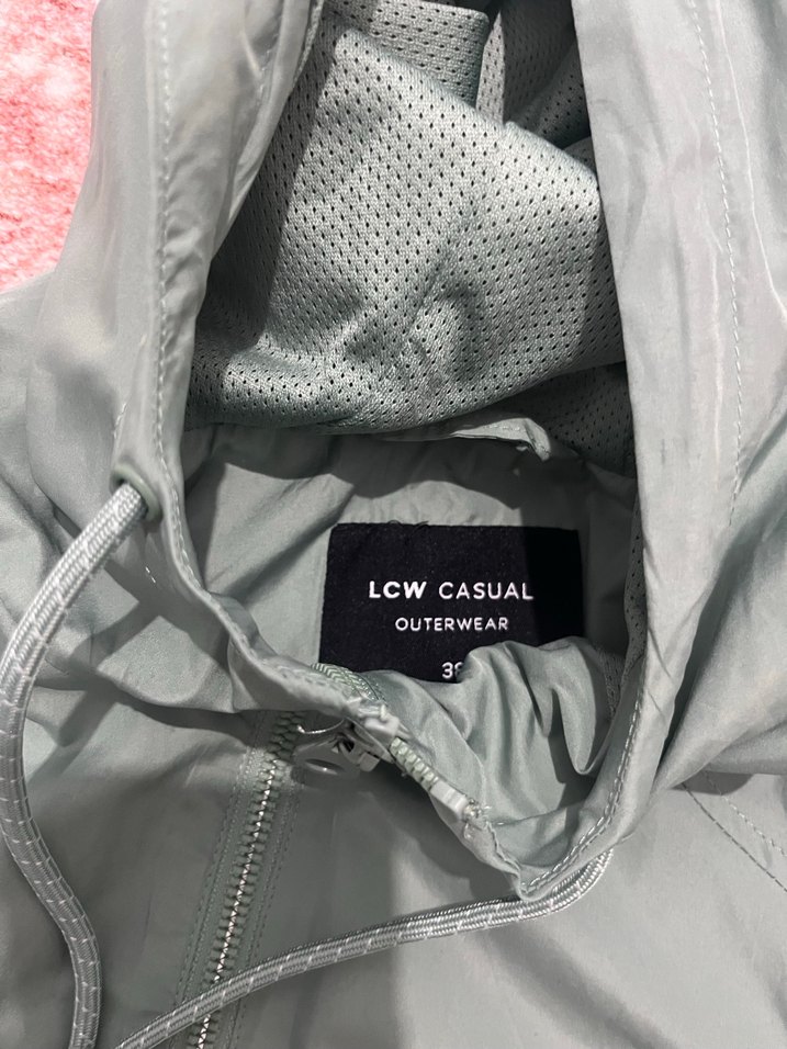 LCW Vision Kadın Turkuaz Kapüşonlu Yağmurluk - Görsel 4