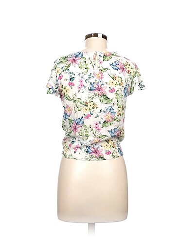 s Beden LC Waikiki Bluz %70 İndirimli.