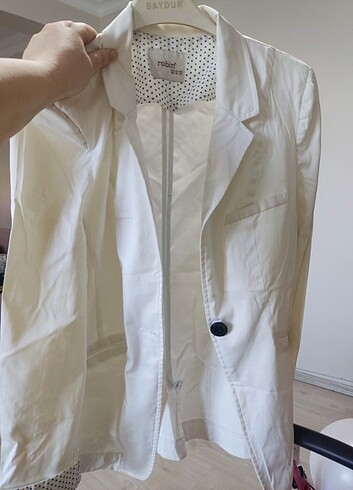 Diğer Kol ucu detaylı beyaz ceket 