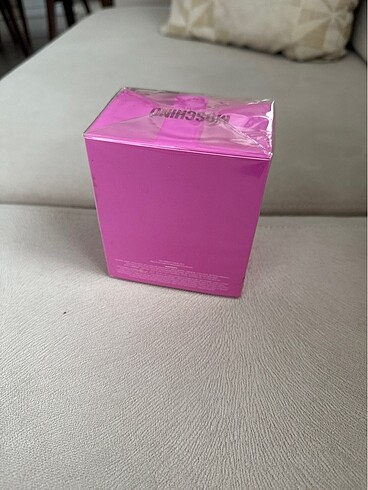 Beden Moschino pink bouquet eau de toılette parfüm