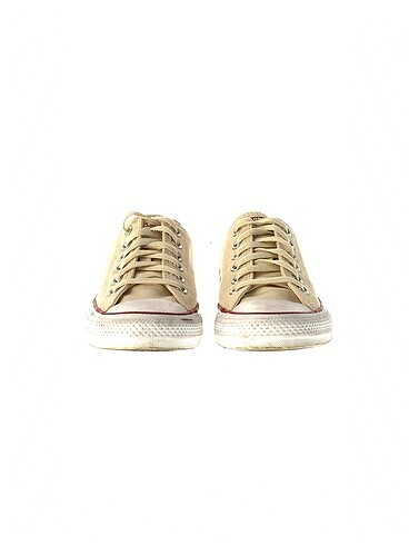 38 Beden Converse Spor Ayakkabı %70 İndirimli.