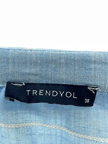 38 Beden mavi Renk Trendyol & Milla Gömlek %70 İndirimli.