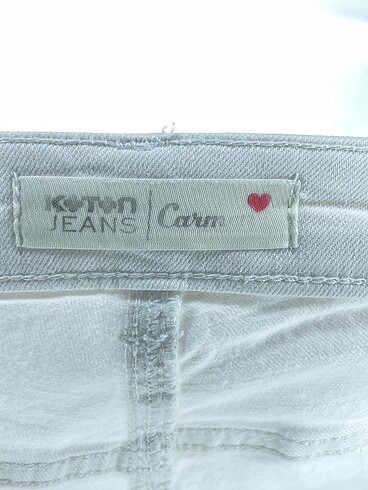 30 Beden beyaz Renk Koton Jean / Kot %70 İndirimli.