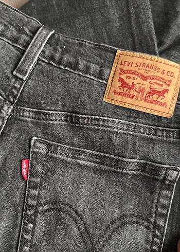 28 Beden Levis Koyu Gri Normal Kesim Kadın Denim Pantolon
