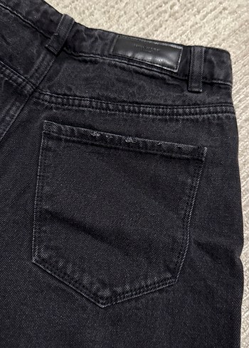 Siyah Salaş Mini Kot Şort - Görsel 3