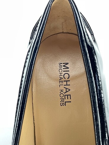 39 Beden siyah Renk Michael Kors Stiletto %70 İndirimli.