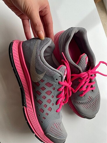 35,5 Beden Nıke Pegasus 31