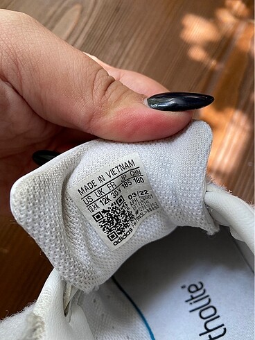 31 Beden beyaz Renk Orjinal Adidas spor ayakkabı 31,5