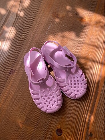 LC Waikiki Çocuk Sandalet 30 numara