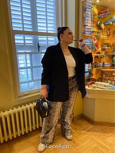 50 Beden gri Renk Trendyolmilla pantolon