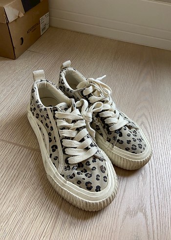 Zara Leopar Desenli çocuk Spor Ayakkabı