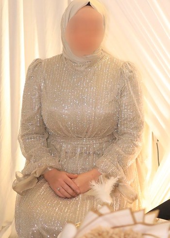 Abiye Parlak Bej Uzun Drapeli Abiye Elbise