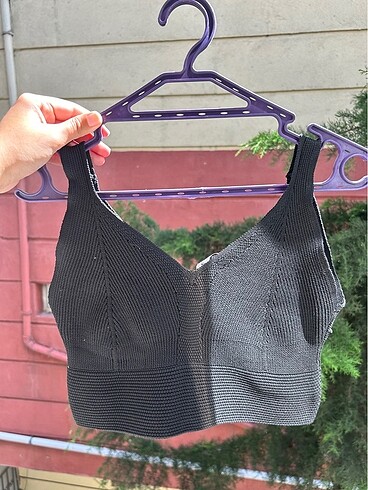 Siyah Crop