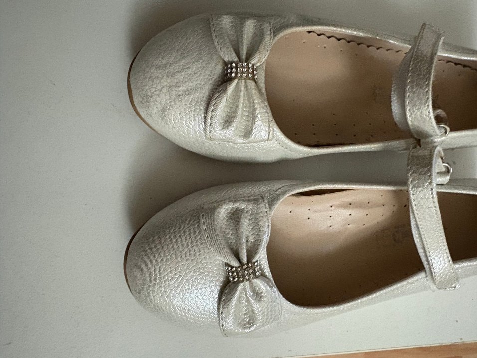 Kız Çocuk Beyaz Tokalı Bale Ayakkabısı - Görsel 3