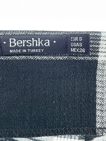 s Beden çeşitli Renk Bershka Midi Etek %70 İndirimli.