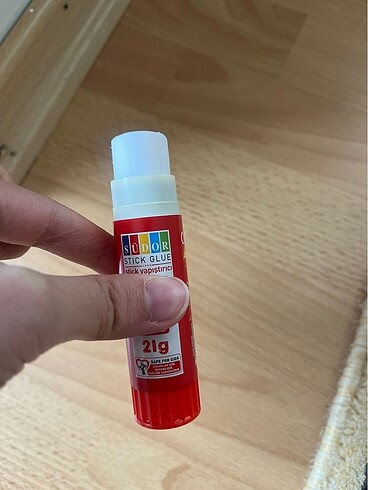 Beden Renk Uhu Yapıştırıcı