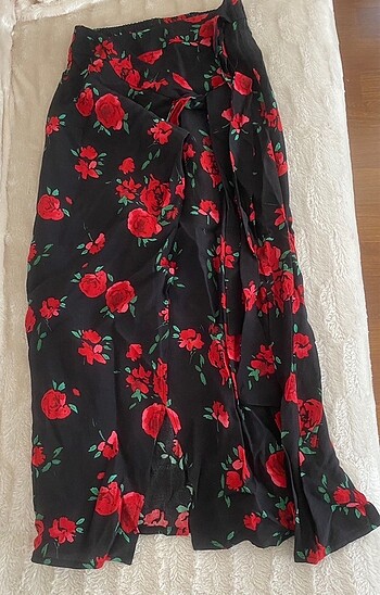 Bershka uzun etek