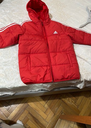 Kırmızı Kapüşonlu Unisex Kışlık Mont