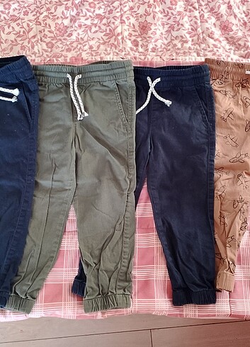 H&M 4 adet pantalon (3 yaş)