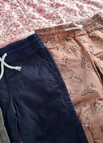 24-36 Ay Beden çeşitli Renk H&M 4 adet pantalon (3 yaş)