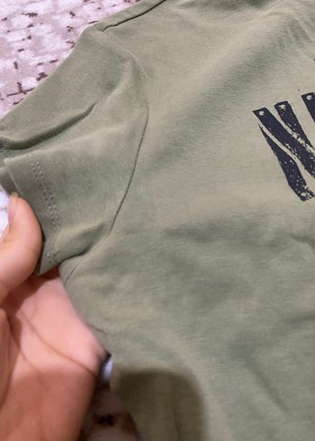 Yeşil Baskılı Crop Kadın Tişört - Görsel 3